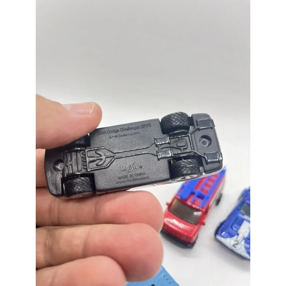 Lot of 10 Die Cast Cars
